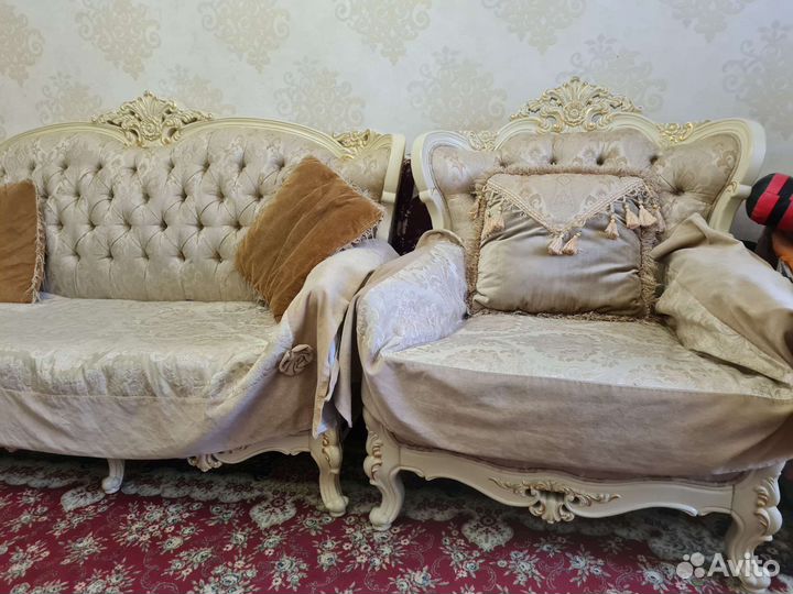 Диваны и холлы бу