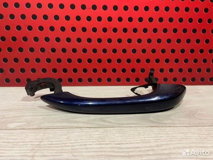 Ручка наружная передняя правая Porsche Macan 95B