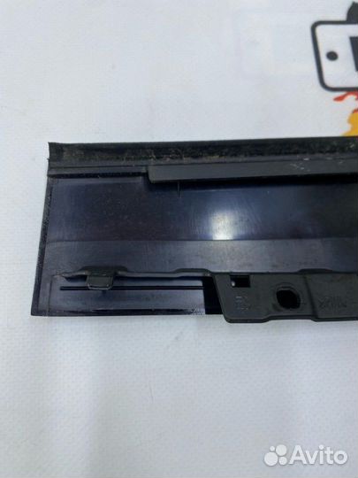 Накладка рамки двери задняя левая Audi Q3 CCZ 2013