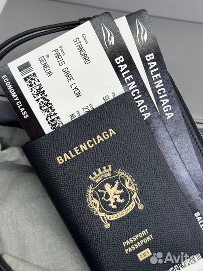 Клатч Balenciaga