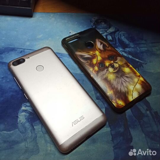 Телефон asus