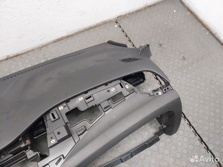 Панель передняя салона Chevrolet Trax, 2021