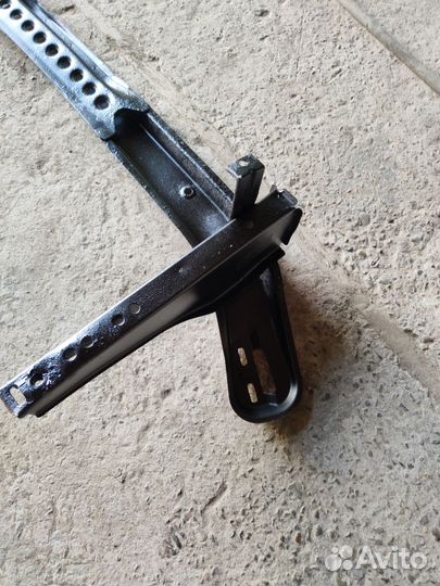 Усилитель заднего бампера