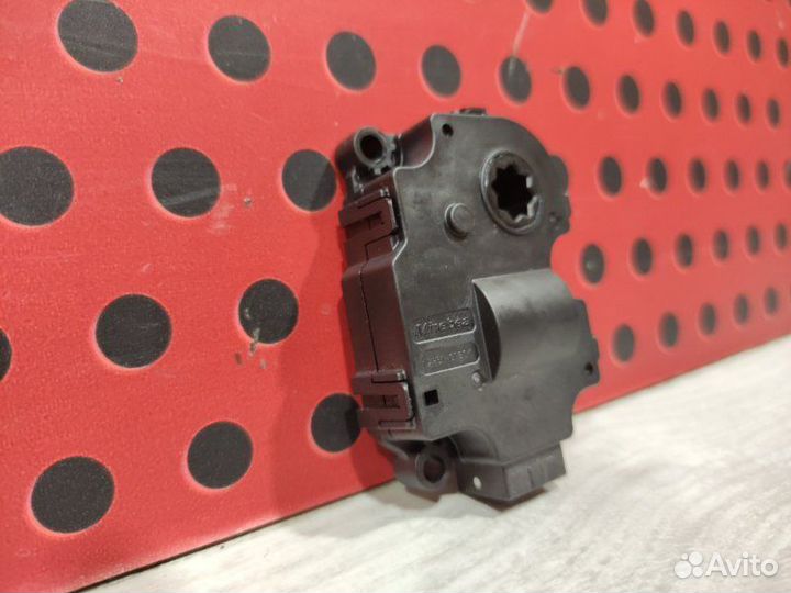 Моторчик заслонки печки Bmw 5 G30 B48B20A 2018