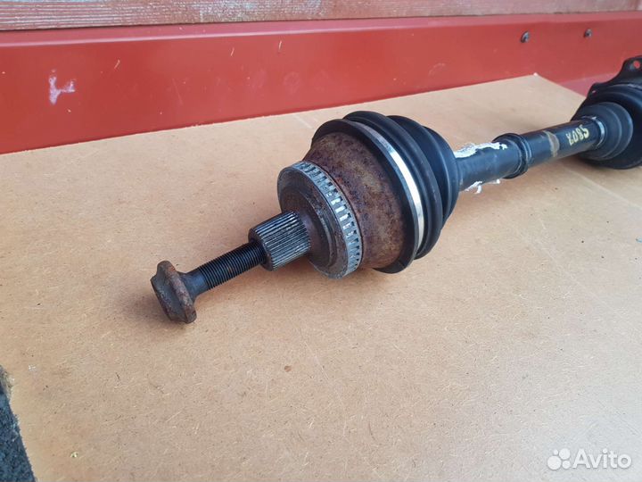 Привод правый audi a8d2 s8d2