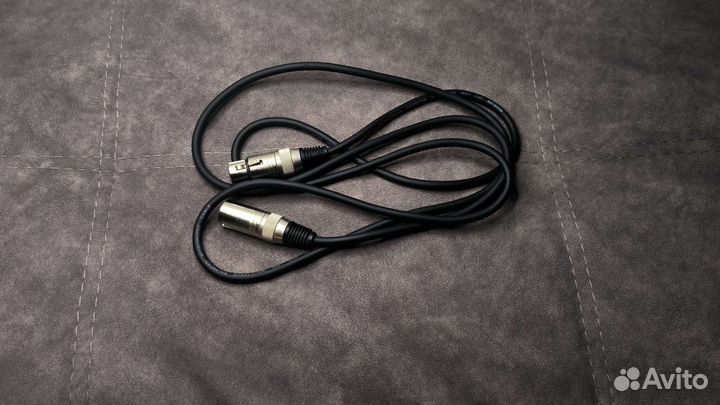 AKG P120