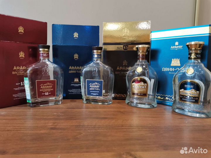 Пустые бутылки Hennessy, Remy Martin, Gold Label