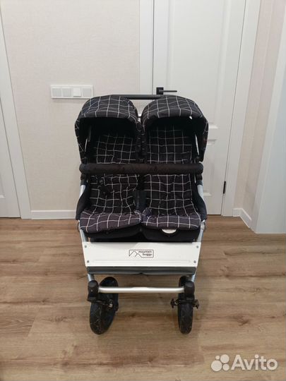 Коляска для двойни mountain buggy duet