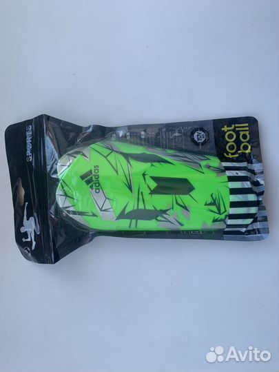 Футбольные щитки