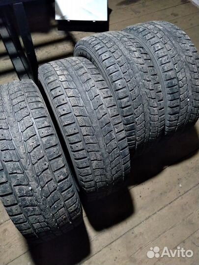 Dunlop SP Winter Ice 01 235/65 R17 108T