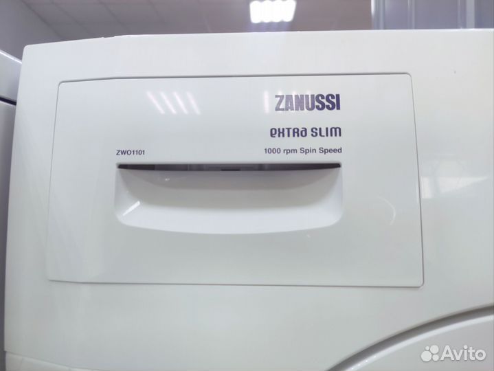 Узкая стиральная машина Zanussi ZWO1101