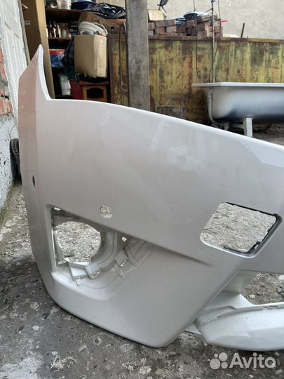 Бампер передний на toyota corolla 150