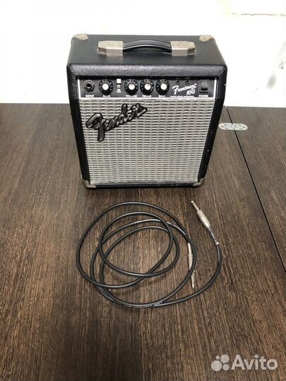 Комбоусилитель fender 10g 28ватт