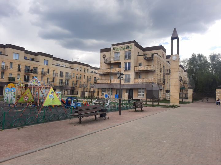 2-к. квартира, 55 м², 2/4 эт.