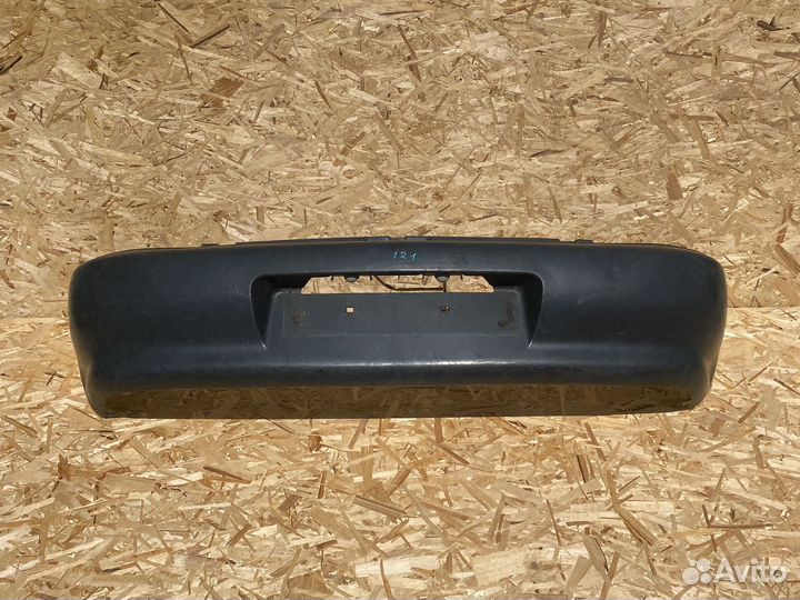 Бампер задний Mazda 121