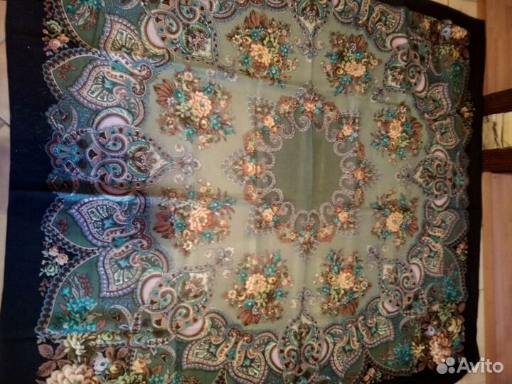 Павловопосадский шерстяной платок