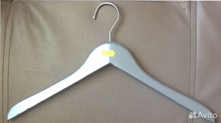 Вешалки б/у