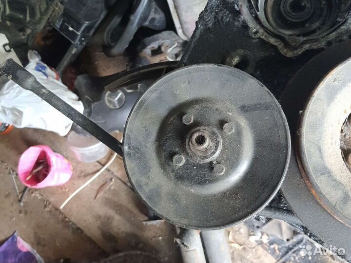 Mercedes om 601 602 603 помпа w124 w126 w201