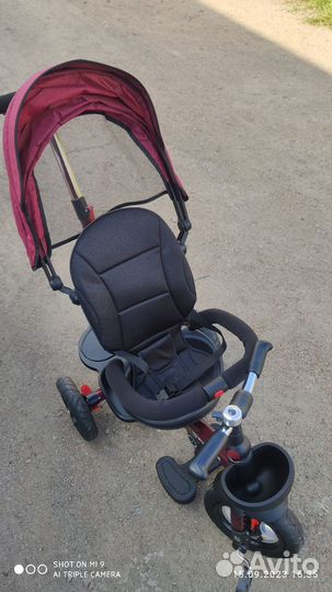 Трехколесный велосипед с ручкой Kreiss