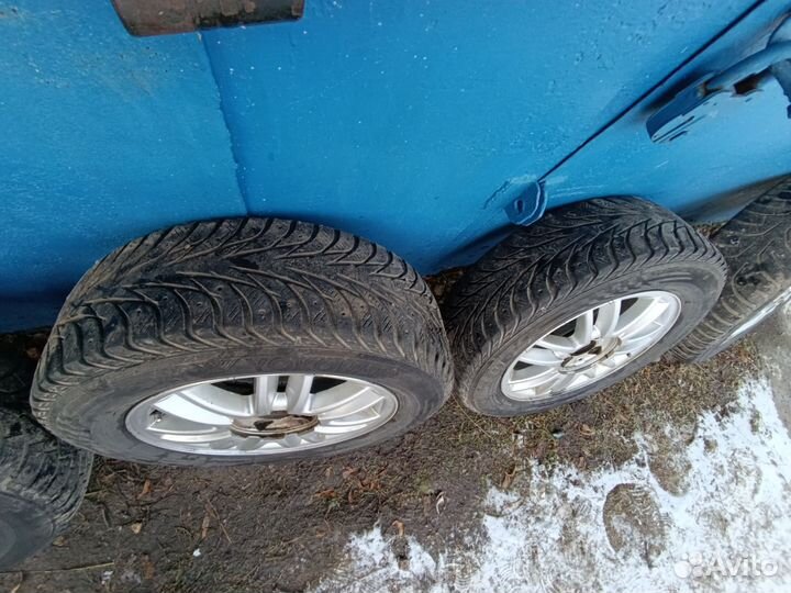 Зимние колеса взборе Рено Логан r15