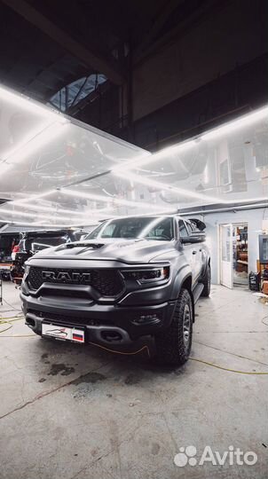 Оклейка авто защитной пленкой