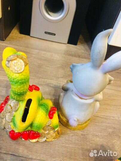 Фигурки и статуэтки, свечи, копилки