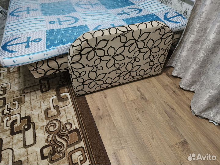 Диван с матрасом