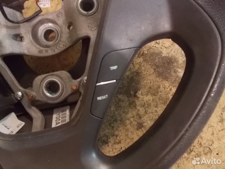 Рулевое колесо (Kia Cerato)