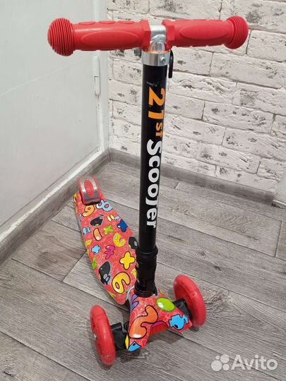 Самокат 21st новые складной принтованый