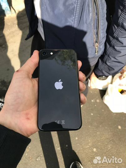 iPhone SE (2020), 128 ГБ