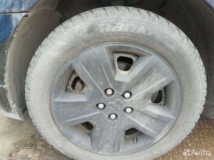 Hankook Winter I'Pike 215/60 R17 95T