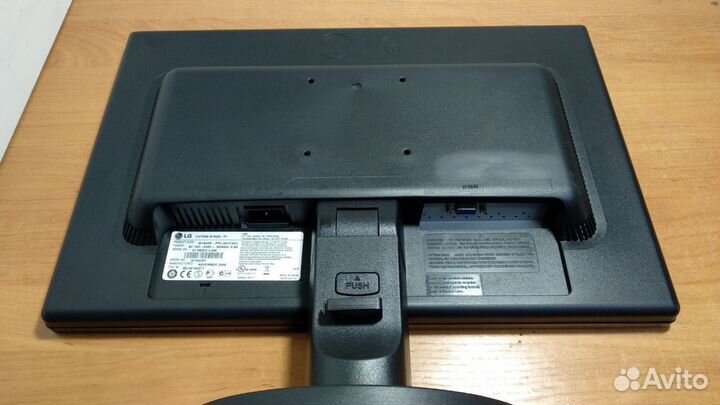 ЖК Монитор LG Flatron W1942S