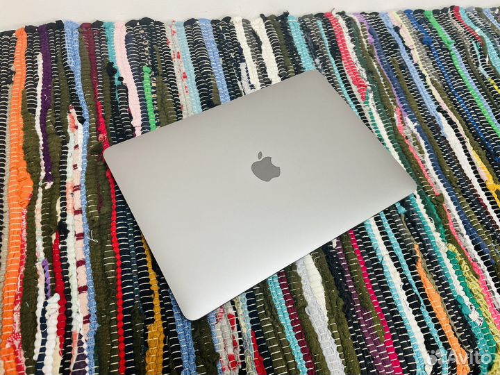 Apple MacBook Pro 13 2020