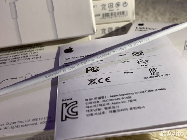 Кабель Apple Lightning для iPhone