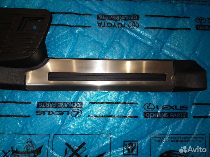 Накладка проема двери Lexus Lx 570 задняя R