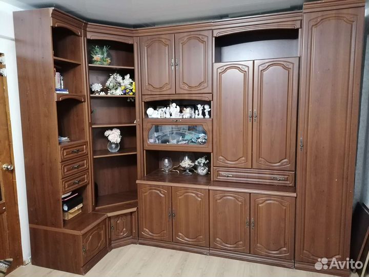 Стенка в гостиную