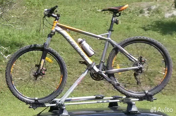 Велокрепление на крышу автомобиля