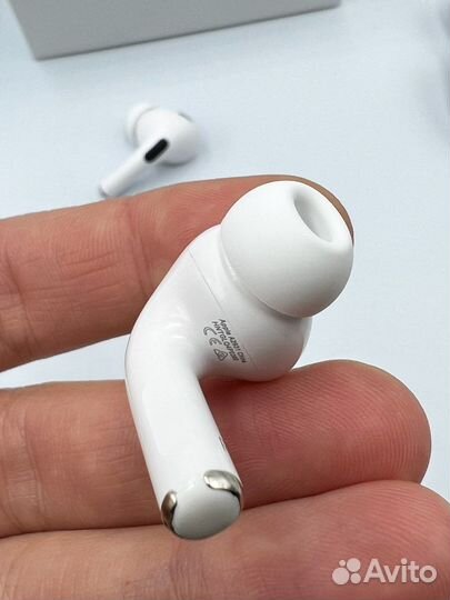 AirPods Pro 2 с шумоподавлением