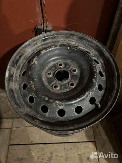 Штампованные диски r16 5x114,3 Toyota corolla