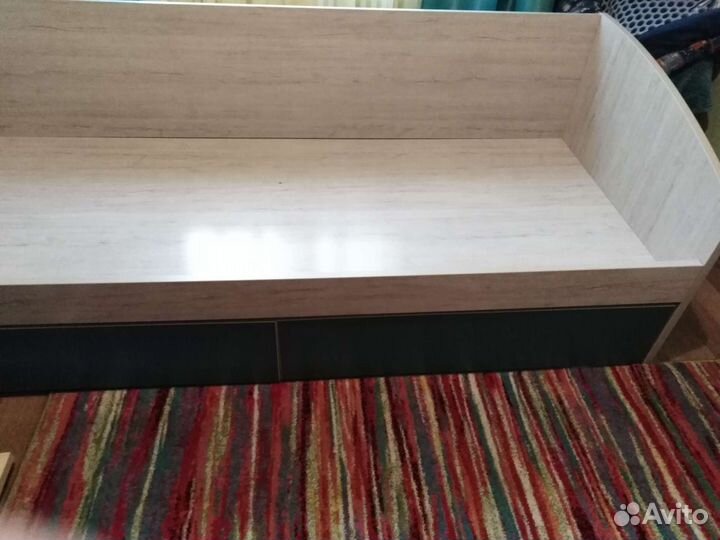 Кровать односпальная