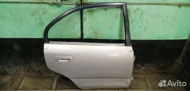 Дверь задняя правая левая Mitsubishi Carisma