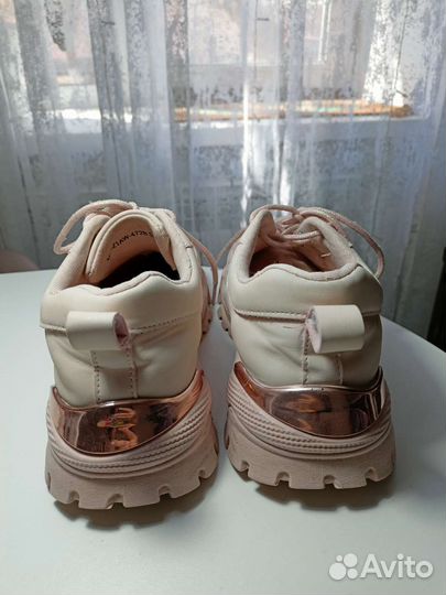 Кроссовки для девочки 35 размер