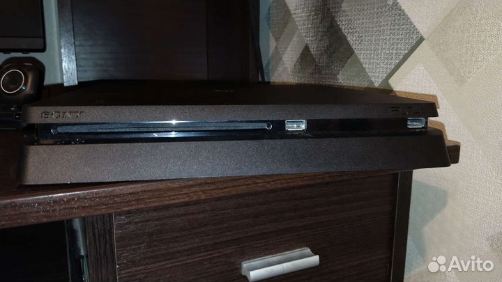 Sony PlayStation 4 slim 1tb с играми