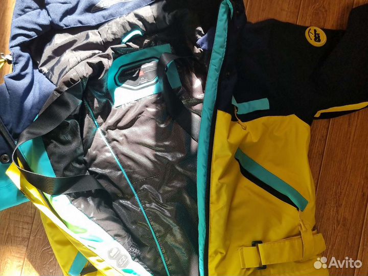 Продам горнолыжный комбинезон