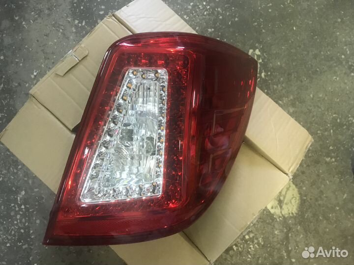 Фонарь задний правый новый Lifan X60