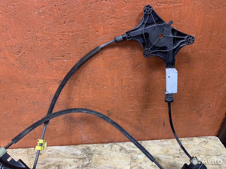 Стеклоподъемник передний правый Mercedes w207