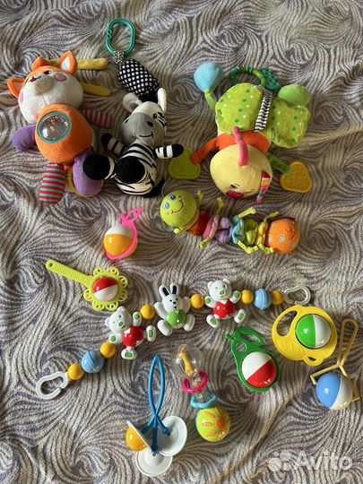 Детские игрушки для малышей пакетом