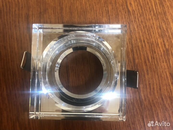 Светильник всраиваемый