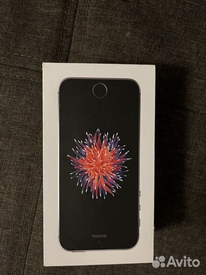 Коробка для iPhone SE