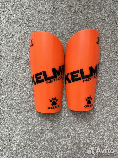 Щитки футбольные детские